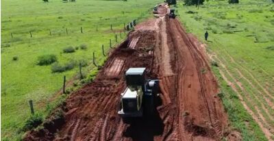 Imagem da notícia Figueirão: Prefeitura intensifica manutenção de estradas rurais para melhorar tráfego no município